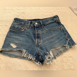 Levi’s 501 Frayed Hem Distressed Button Fly Denim Jean Shorts Size 26 high rise